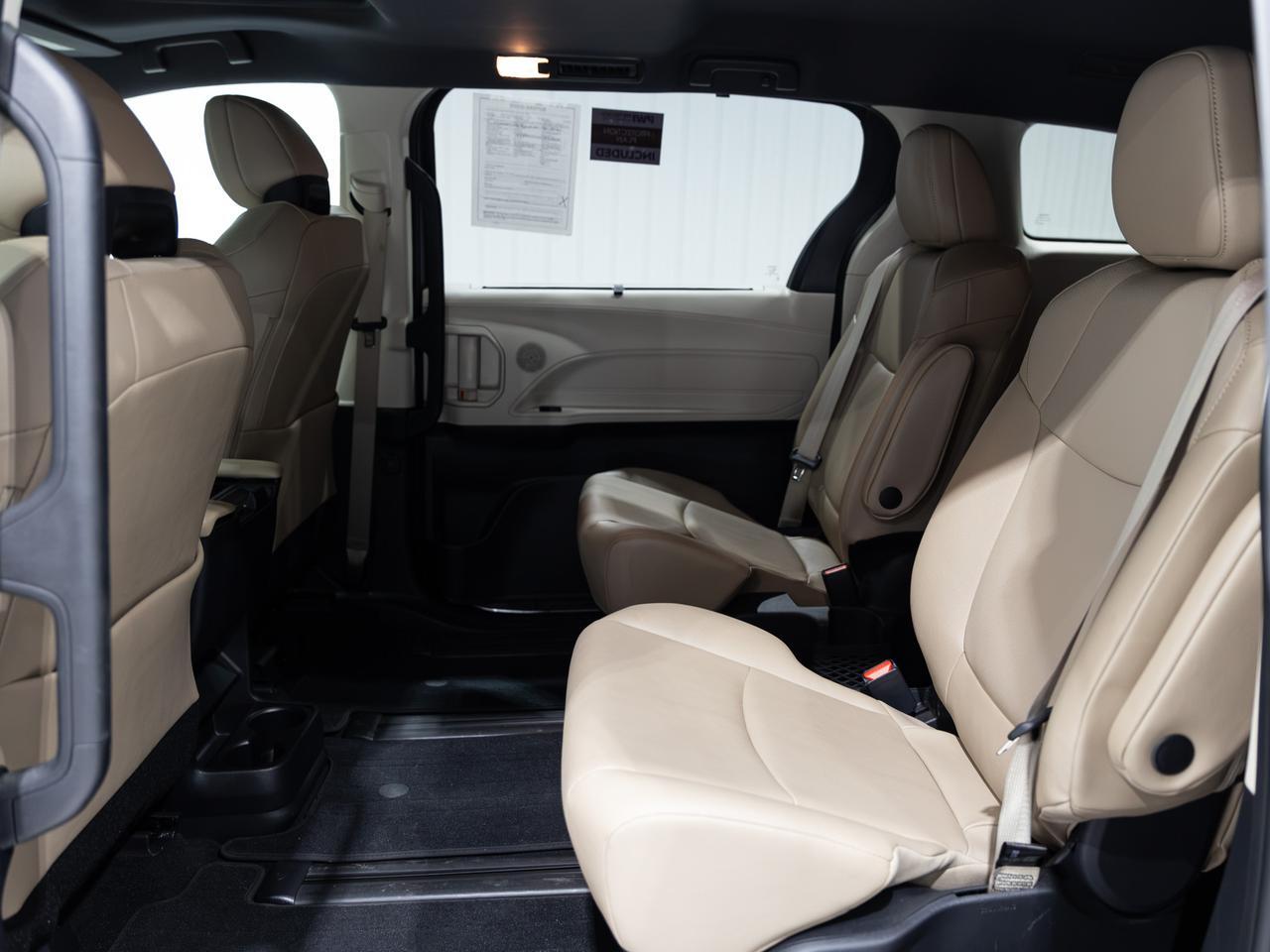 2023 Toyota Sienna XLE 7-Passenger Hybrid Cranberry PA
