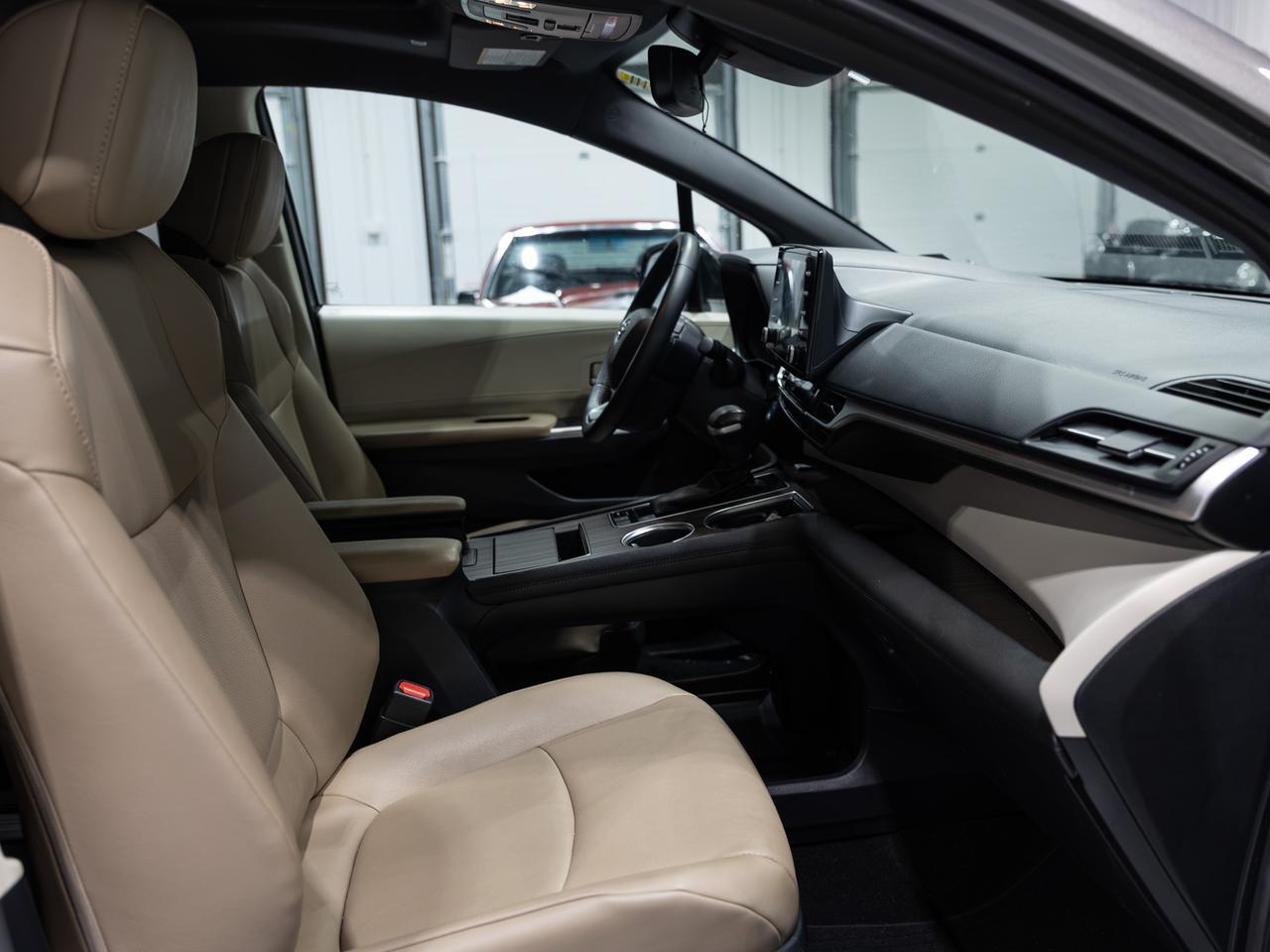2023 Toyota Sienna XLE 7-Passenger Hybrid Cranberry PA