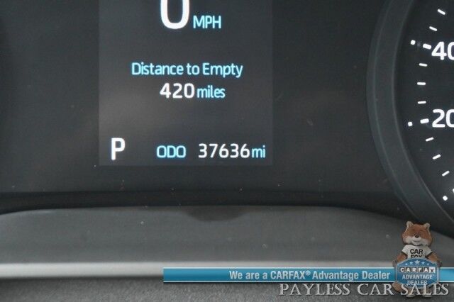 2023 Toyota Sienna XLE / AWD / Hybrid / Power & Heated Leather Seats / Sunroof / Adaptive Cruise / Lane Departure & Blind Spot / Rear Captain Chairs / 3rd Row / Seats 7 / Apple CarPlay & Android Auto / Back Up Camera / 36 MPG / 1-Owner Anchorage AK