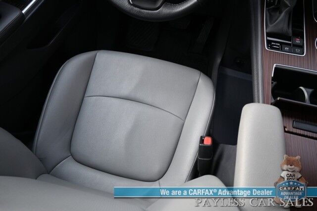 2023 Toyota Sienna XLE / AWD / Hybrid / Power & Heated Leather Seats / Sunroof / Adaptive Cruise / Lane Departure & Blind Spot / Rear Captain Chairs / 3rd Row / Seats 7 / Apple CarPlay & Android Auto / Back Up Camera / 36 MPG / 1-Owner Anchorage AK