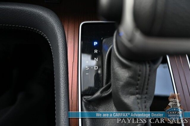 2023 Toyota Sienna XLE / AWD / Hybrid / Power & Heated Leather Seats / Sunroof / Adaptive Cruise / Lane Departure & Blind Spot / Rear Captain Chairs / 3rd Row / Seats 7 / Apple CarPlay & Android Auto / Back Up Camera / 36 MPG / 1-Owner Anchorage AK