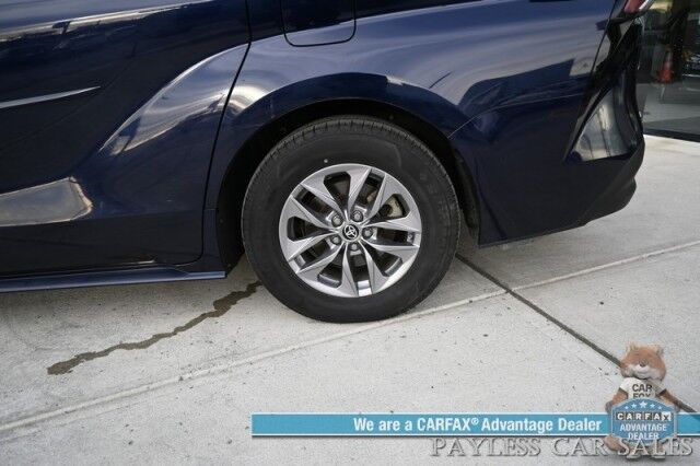 2023 Toyota Sienna XLE / AWD / Hybrid / Power & Heated Leather Seats / Sunroof / Adaptive Cruise / Lane Departure & Blind Spot / Rear Captain Chairs / 3rd Row / Seats 7 / Apple CarPlay & Android Auto / Back Up Camera / 36 MPG / 1-Owner Anchorage AK