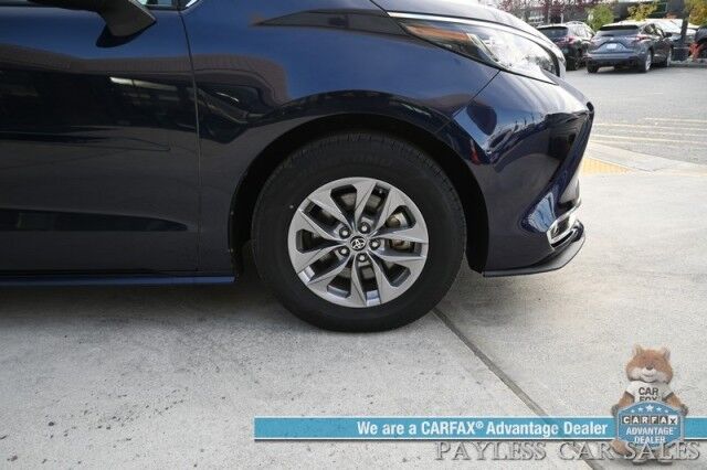 2023 Toyota Sienna XLE / AWD / Hybrid / Power & Heated Leather Seats / Sunroof / Adaptive Cruise / Lane Departure & Blind Spot / Rear Captain Chairs / 3rd Row / Seats 7 / Apple CarPlay & Android Auto / Back Up Camera / 36 MPG / 1-Owner Anchorage AK