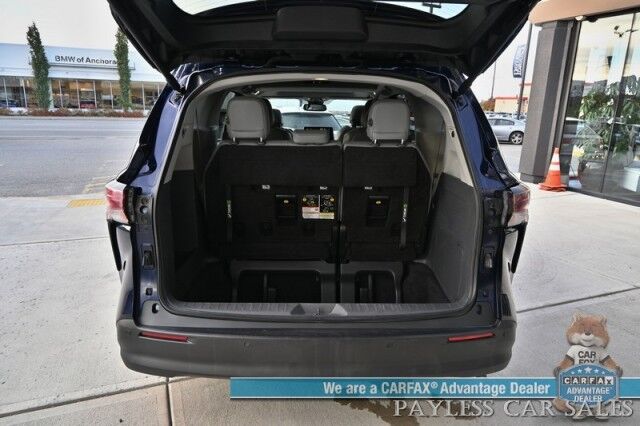 2023 Toyota Sienna XLE / AWD / Hybrid / Power & Heated Leather Seats / Sunroof / Adaptive Cruise / Lane Departure & Blind Spot / Rear Captain Chairs / 3rd Row / Seats 7 / Apple CarPlay & Android Auto / Back Up Camera / 36 MPG / 1-Owner Anchorage AK