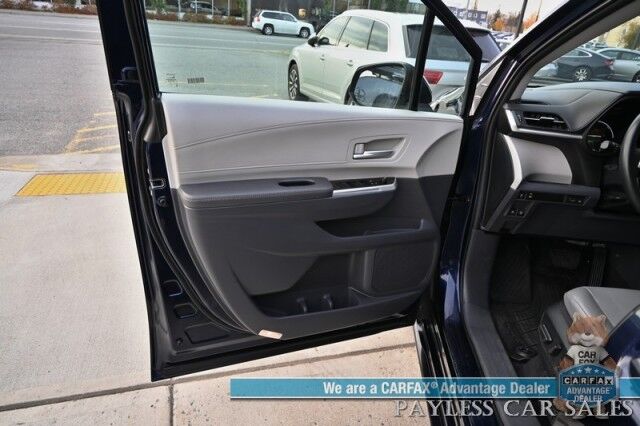 2023 Toyota Sienna XLE / AWD / Hybrid / Power & Heated Leather Seats / Sunroof / Adaptive Cruise / Lane Departure & Blind Spot / Rear Captain Chairs / 3rd Row / Seats 7 / Apple CarPlay & Android Auto / Back Up Camera / 36 MPG / 1-Owner Anchorage AK