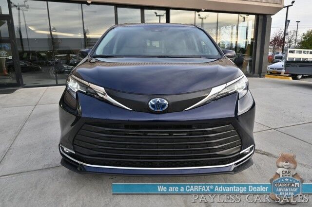 2023 Toyota Sienna XLE / AWD / Hybrid / Power & Heated Leather Seats / Sunroof / Adaptive Cruise / Lane Departure & Blind Spot / Rear Captain Chairs / 3rd Row / Seats 7 / Apple CarPlay & Android Auto / Back Up Camera / 36 MPG / 1-Owner Anchorage AK