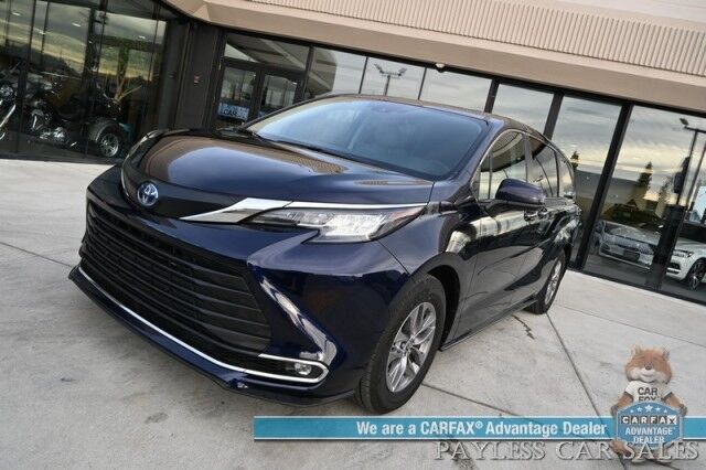 2023 Toyota Sienna XLE / AWD / Hybrid / Power & Heated Leather Seats / Sunroof / Adaptive Cruise / Lane Departure & Blind Spot / Rear Captain Chairs / 3rd Row / Seats 7 / Apple CarPlay & Android Auto / Back Up Camera / 36 MPG / 1-Owner Anchorage AK