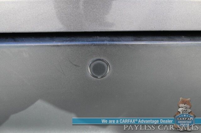 2023 Toyota Sienna XLE / AWD / Hybrid / Power & Heated Leather Seats / Sunroof / Adaptive Cruise / Lane Departure & Blind Spot / Rear Captain Chairs / 3rd Row / Seats 7 / Apple CarPlay & Android Auto / Back Up Camera / 36 MPG / 1-Owner Anchorage AK