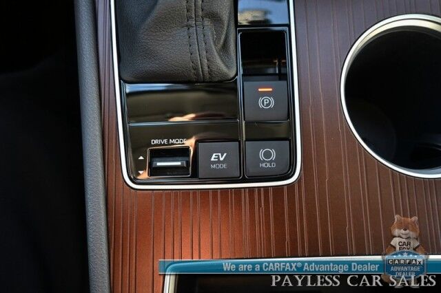 2023 Toyota Sienna XLE / AWD / Hybrid / Power & Heated Leather Seats / Sunroof / Adaptive Cruise / Lane Departure & Blind Spot / Rear Captain Chairs / 3rd Row / Seats 7 / Apple CarPlay & Android Auto / Back Up Camera / 36 MPG / 1-Owner Anchorage AK