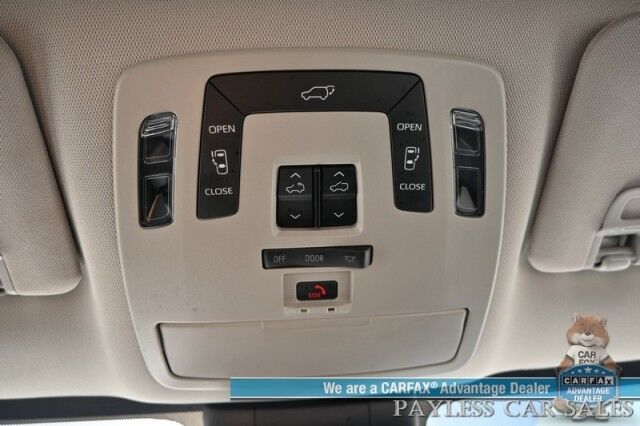 2023 Toyota Sienna XLE / AWD / Hybrid / Power & Heated Leather Seats / Sunroof / Adaptive Cruise / Lane Departure & Blind Spot / Rear Captain Chairs / 3rd Row / Seats 7 / Apple CarPlay & Android Auto / Back Up Camera / 36 MPG / 1-Owner Anchorage AK