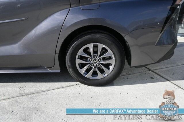 2023 Toyota Sienna XLE / AWD / Hybrid / Power & Heated Leather Seats / Sunroof / Adaptive Cruise / Lane Departure & Blind Spot / Rear Captain Chairs / 3rd Row / Seats 7 / Apple CarPlay & Android Auto / Back Up Camera / 36 MPG / 1-Owner Anchorage AK