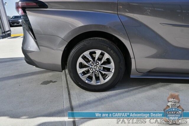 2023 Toyota Sienna XLE / AWD / Hybrid / Power & Heated Leather Seats / Sunroof / Adaptive Cruise / Lane Departure & Blind Spot / Rear Captain Chairs / 3rd Row / Seats 7 / Apple CarPlay & Android Auto / Back Up Camera / 36 MPG / 1-Owner Anchorage AK