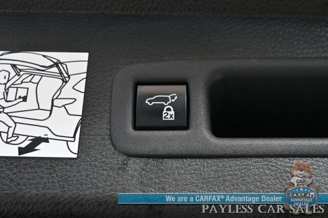2023 Toyota Sienna XLE / AWD / Hybrid / Power & Heated Leather Seats / Sunroof / Adaptive Cruise / Lane Departure & Blind Spot / Rear Captain Chairs / 3rd Row / Seats 7 / Apple CarPlay & Android Auto / Back Up Camera / 36 MPG / 1-Owner Anchorage AK