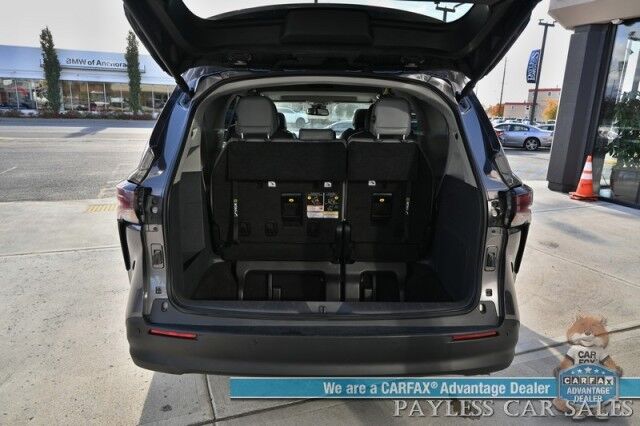 2023 Toyota Sienna XLE / AWD / Hybrid / Power & Heated Leather Seats / Sunroof / Adaptive Cruise / Lane Departure & Blind Spot / Rear Captain Chairs / 3rd Row / Seats 7 / Apple CarPlay & Android Auto / Back Up Camera / 36 MPG / 1-Owner Anchorage AK
