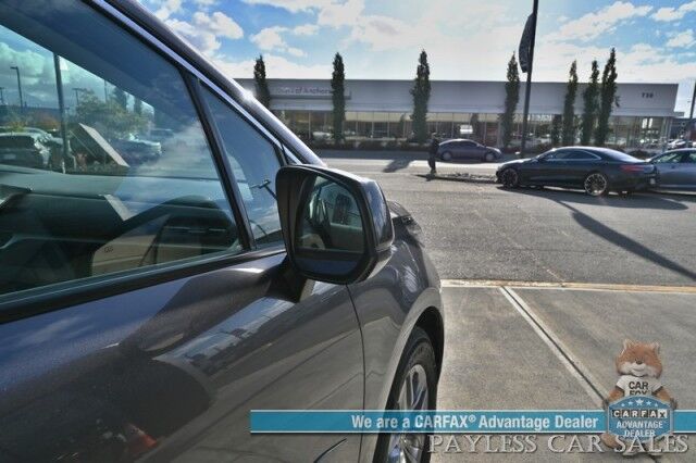 2023 Toyota Sienna XLE / AWD / Hybrid / Power & Heated Leather Seats / Sunroof / Adaptive Cruise / Lane Departure & Blind Spot / Rear Captain Chairs / 3rd Row / Seats 7 / Apple CarPlay & Android Auto / Back Up Camera / 36 MPG / 1-Owner Anchorage AK
