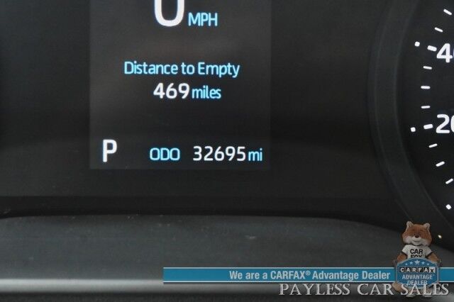2023 Toyota Sienna XLE / AWD / Hybrid / Power & Heated Leather Seats / Sunroof / Adaptive Cruise / Lane Departure & Blind Spot / Rear Captain Chairs / 3rd Row / Seats 7 / Apple CarPlay & Android Auto / Back Up Camera / 36 MPG / 1-Owner Anchorage AK