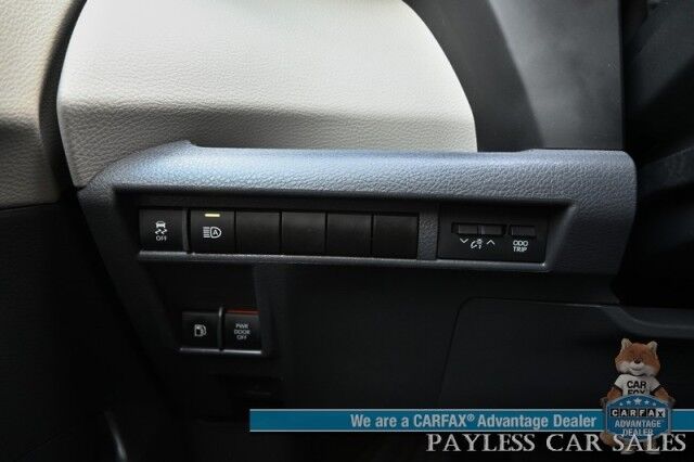 2023 Toyota Sienna XLE / AWD / Hybrid / Power & Heated Leather Seats / Sunroof / Adaptive Cruise / Lane Departure & Blind Spot / Rear Captain Chairs / 3rd Row / Seats 7 / Apple CarPlay & Android Auto / Back Up Camera / 36 MPG / 1-Owner Anchorage AK