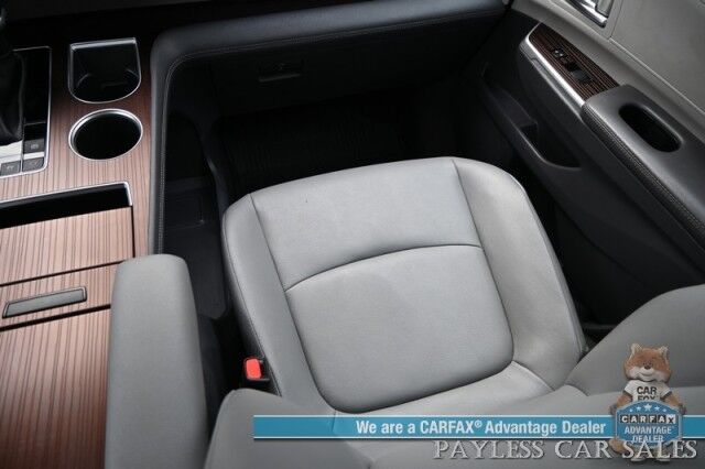 2023 Toyota Sienna XLE / AWD / Hybrid / Power & Heated Leather Seats / Sunroof / Adaptive Cruise / Lane Departure & Blind Spot / Rear Captain Chairs / 3rd Row / Seats 7 / Apple CarPlay & Android Auto / Back Up Camera / 36 MPG / 1-Owner Anchorage AK
