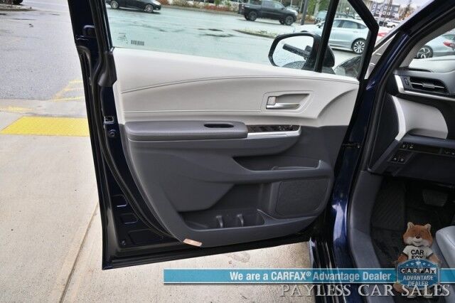 2023 Toyota Sienna XLE / AWD / Hybrid / Power & Heated Leather Seats / Sunroof / Adaptive Cruise / Lane Departure & Blind Spot / Rear Captain Chairs / 3rd Row / Seats 7 / Apple CarPlay & Android Auto / Back Up Camera / 36 MPG / 1-Owner Anchorage AK