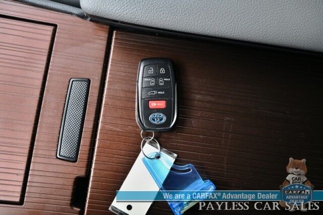 2023 Toyota Sienna XLE / AWD / Hybrid / Power & Heated Leather Seats / Sunroof / Adaptive Cruise / Lane Departure & Blind Spot / Rear Captain Chairs / 3rd Row / Seats 7 / Apple CarPlay & Android Auto / Back Up Camera / 36 MPG / 1-Owner Anchorage AK
