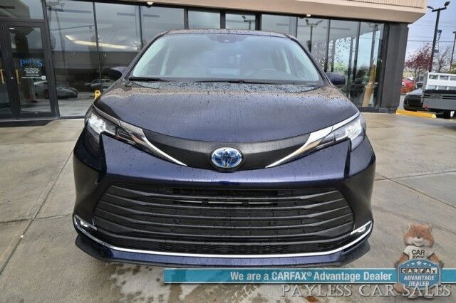 2023 Toyota Sienna XLE / AWD / Hybrid / Power & Heated Leather Seats / Sunroof / Adaptive Cruise / Lane Departure & Blind Spot / Rear Captain Chairs / 3rd Row / Seats 7 / Apple CarPlay & Android Auto / Back Up Camera / 36 MPG / 1-Owner Anchorage AK