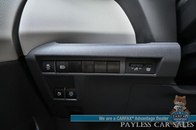 2023 Toyota Sienna XLE / AWD / Hybrid / Power & Heated Leather Seats / Sunroof / Adaptive Cruise / Lane Departure & Blind Spot / Rear Captain Chairs / 3rd Row / Seats 7 / Apple CarPlay & Android Auto / Back Up Camera / 36 MPG / 1-Owner Anchorage AK