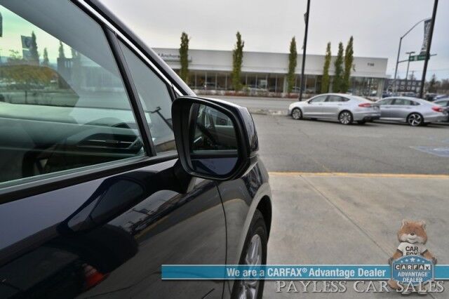 2023 Toyota Sienna XLE / AWD / Hybrid / Power & Heated Leather Seats / Sunroof / Adaptive Cruise / Lane Departure & Blind Spot / Rear Captain Chairs / 3rd Row / Seats 7 / Apple CarPlay & Android Auto / Back Up Camera / 36 MPG / 1-Owner Anchorage AK