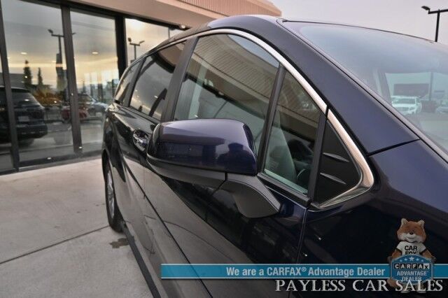 2023 Toyota Sienna XLE / AWD / Hybrid / Power & Heated Leather Seats / Sunroof / Adaptive Cruise / Lane Departure & Blind Spot / Rear Captain Chairs / 3rd Row / Seats 7 / Apple CarPlay & Android Auto / Back Up Camera / 36 MPG / 1-Owner Anchorage AK