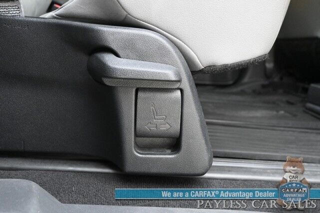 2023 Toyota Sienna XLE / AWD / Hybrid / Power & Heated Leather Seats / Sunroof / Adaptive Cruise / Lane Departure & Blind Spot / Rear Captain Chairs / 3rd Row / Seats 7 / Apple CarPlay & Android Auto / Back Up Camera / 36 MPG / 1-Owner Anchorage AK