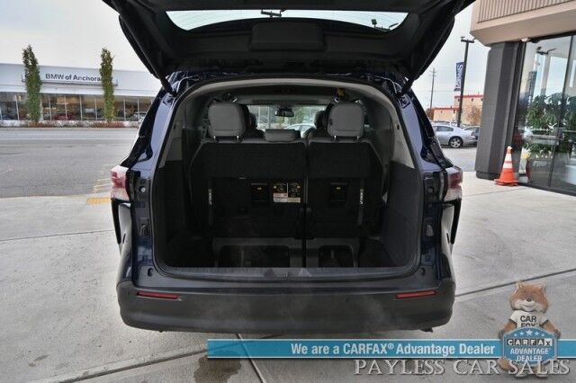 2023 Toyota Sienna XLE / AWD / Hybrid / Power & Heated Leather Seats / Sunroof / Adaptive Cruise / Lane Departure & Blind Spot / Rear Captain Chairs / 3rd Row / Seats 7 / Apple CarPlay & Android Auto / Back Up Camera / 36 MPG / 1-Owner Anchorage AK