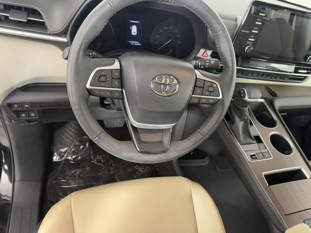 2023 Toyota Sienna XLE AWD Maumee OH