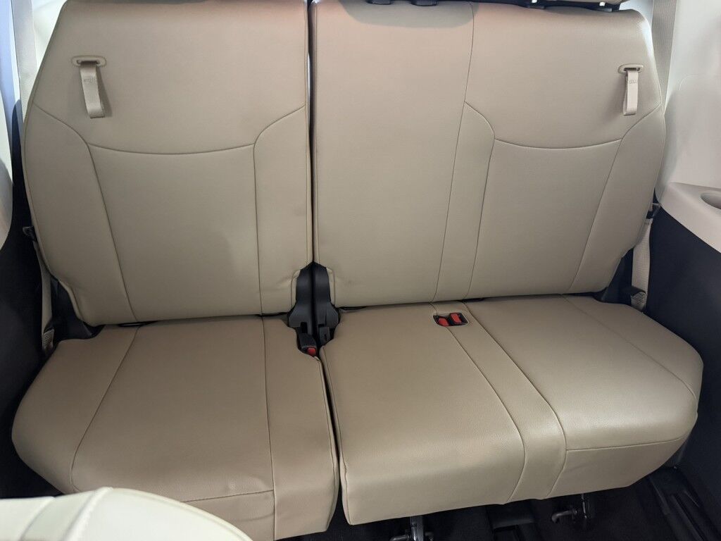 2023 Toyota Sienna XLE AWD Maumee OH