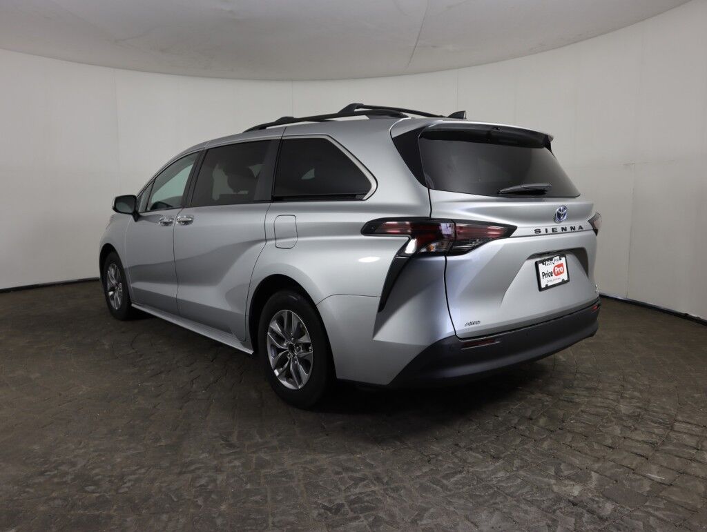 2023 Toyota Sienna XLE AWD Maumee OH
