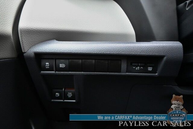 2023 Toyota Sienna XLE / AWD / Power & Heated Leather Seats / Sunroof / Adaptive Cruise / Lane Depart & Blind Spot Alert / Rear Captain Chairs / 3rd Row / Seats 7 / Apple CarPlay & Android Auto / Back Up Camera / 36 MPG / 1-Owner Anchorage AK