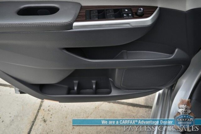 2023 Toyota Sienna XLE / AWD / Power & Heated Leather Seats / Sunroof / Adaptive Cruise / Lane Depart & Blind Spot Alert / Rear Captain Chairs / 3rd Row / Seats 7 / Apple CarPlay & Android Auto / Back Up Camera / 36 MPG / 1-Owner Anchorage AK