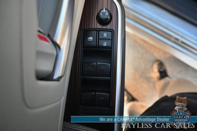 2023 Toyota Sienna XLE / AWD / Power & Heated Leather Seats / Sunroof / Adaptive Cruise / Lane Depart & Blind Spot Alert / Rear Captain Chairs / 3rd Row / Seats 7 / Apple CarPlay & Android Auto / Back Up Camera / 36 MPG / 1-Owner Anchorage AK