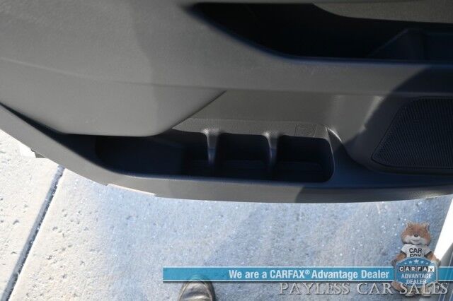 2023 Toyota Sienna XLE / AWD / Power & Heated Leather Seats / Sunroof / Adaptive Cruise / Lane Depart & Blind Spot Alert / Rear Captain Chairs / 3rd Row / Seats 7 / Apple CarPlay & Android Auto / Back Up Camera / 36 MPG / 1-Owner Anchorage AK