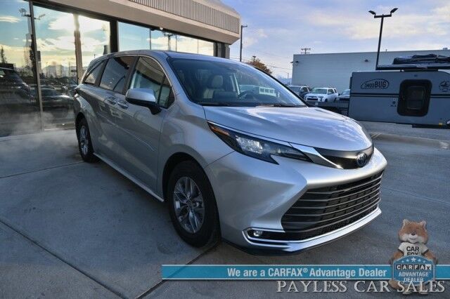 2023 Toyota Sienna XLE / AWD / Power & Heated Leather Seats / Sunroof / Adaptive Cruise / Lane Depart & Blind Spot Alert / Rear Captain Chairs / 3rd Row / Seats 7 / Apple CarPlay & Android Auto / Back Up Camera / 36 MPG / 1-Owner Anchorage AK