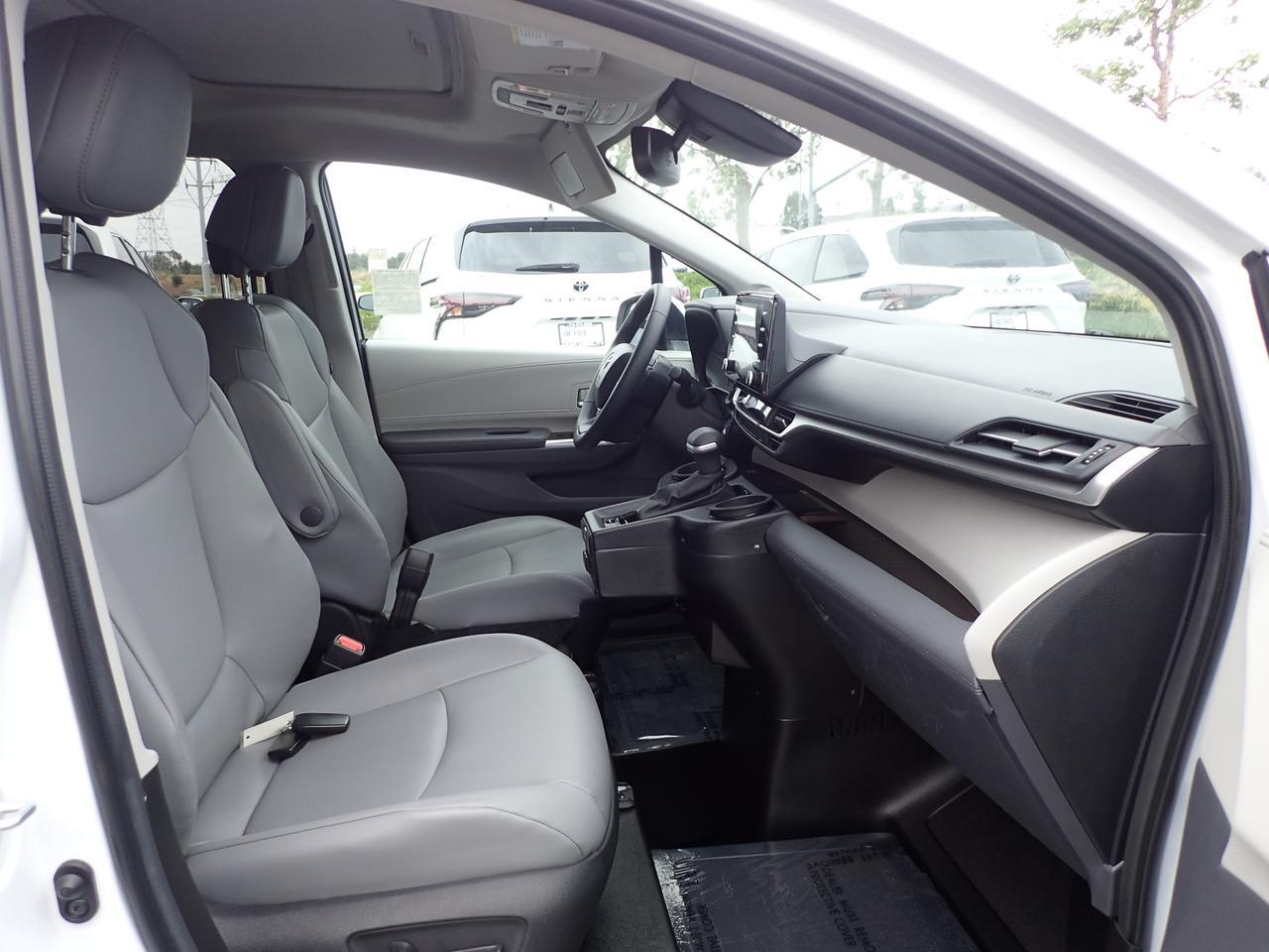 2023 Toyota Sienna XLE+ Anaheim CA
