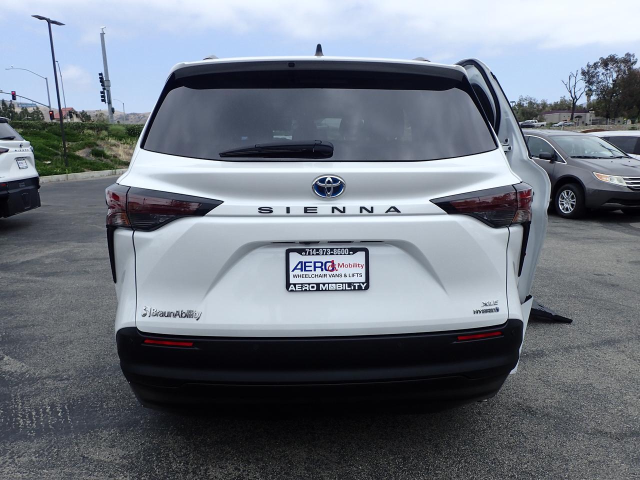2023 Toyota Sienna XLE+ Anaheim CA