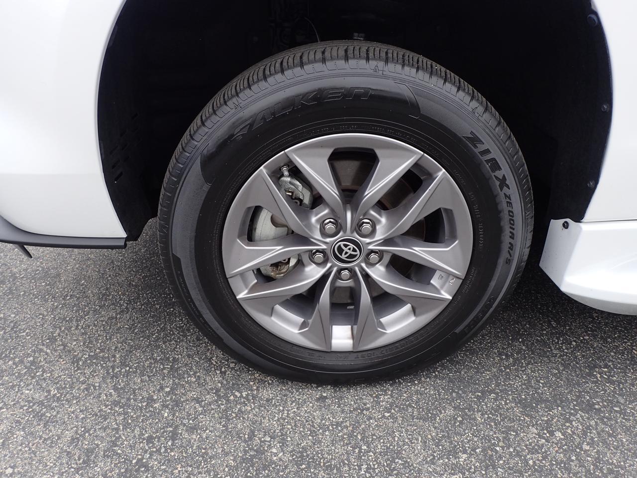 2023 Toyota Sienna XLE+ Anaheim CA
