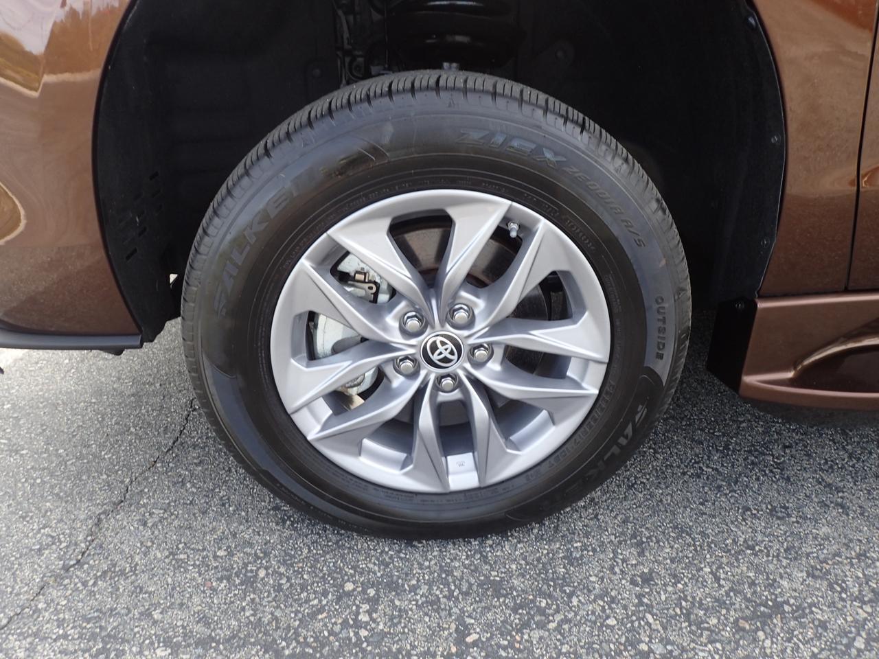 2023 Toyota Sienna XLE Anaheim CA