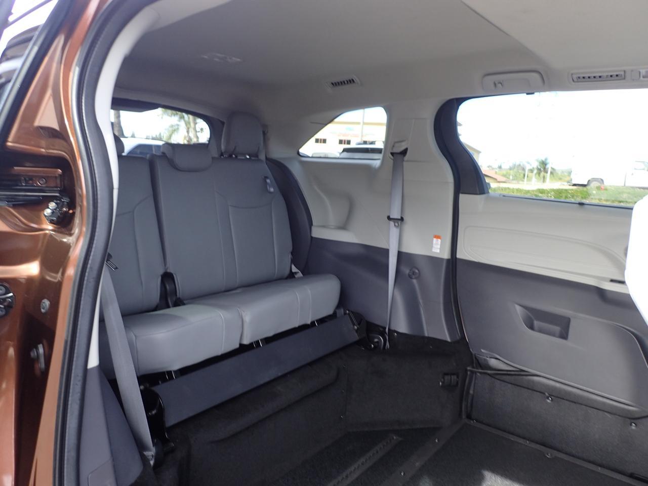 2023 Toyota Sienna XLE Anaheim CA