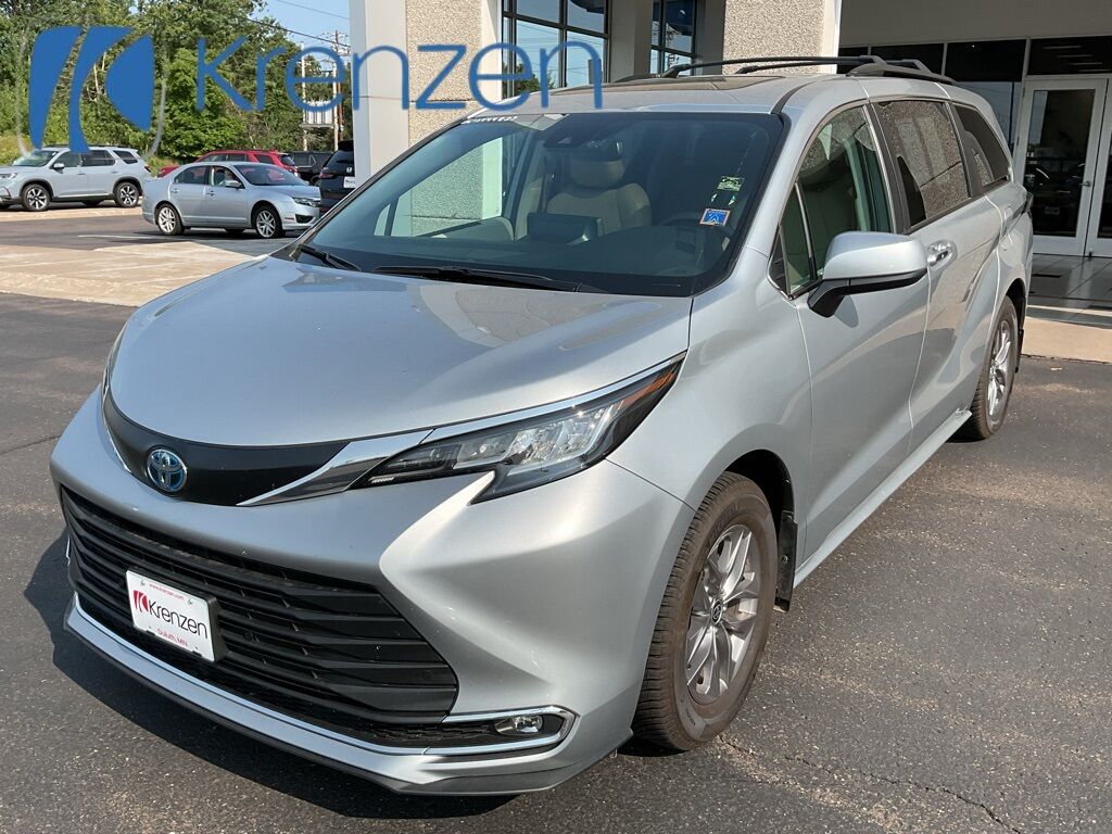Used 2023 Toyota Sienna XLE with VIN 5TDYRKECXPS144797 for sale in Duluth, Minnesota