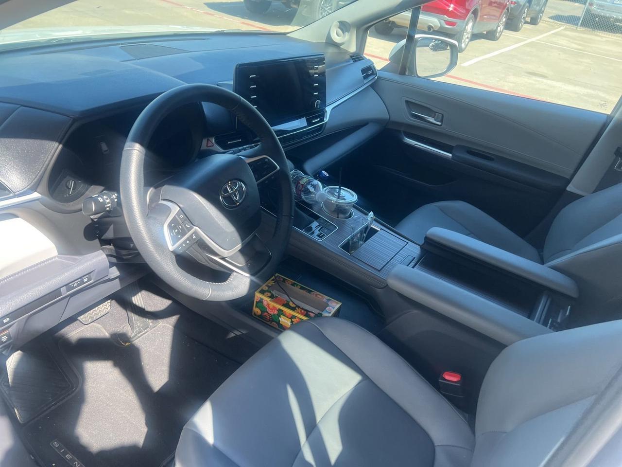 2023 Toyota Sienna XLE Hurst TX