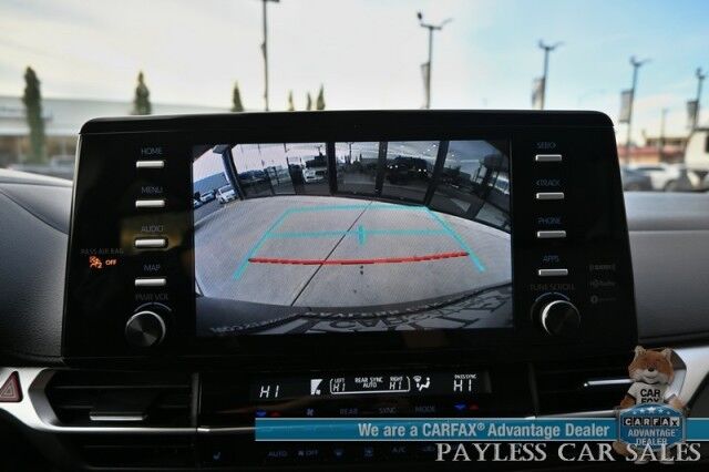 2023 Toyota Sienna XLE Hybrid / AWD / Power & Heated Leather Seats / Sunroof / Adaptive Cruise / Lane Depart & Blind Spot Alert / Apple CarPlay & Android Auto / Back Up Camera / Rear Captain Chairs / 3rd Row / 36 MPG / 1-Owner Wasilla AK