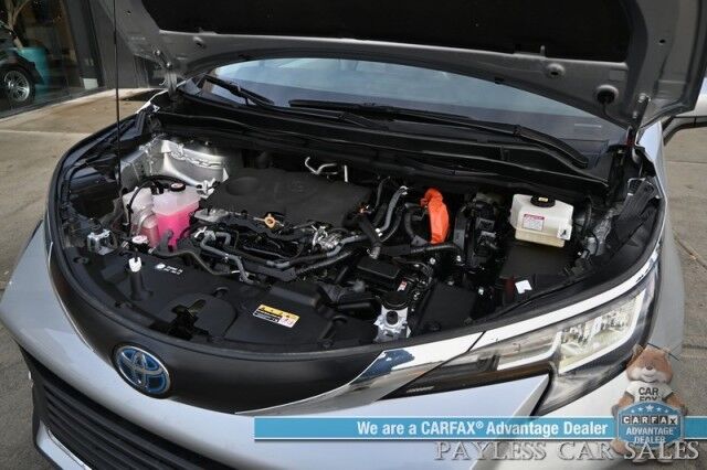 2023 Toyota Sienna XLE Hybrid / AWD / Power & Heated Leather Seats / Sunroof / Adaptive Cruise / Lane Depart & Blind Spot Alert / Apple CarPlay & Android Auto / Back Up Camera / Rear Captain Chairs / 3rd Row / 36 MPG / 1-Owner Wasilla AK