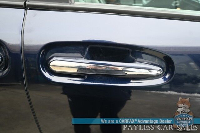 2023 Toyota Sienna XLE Hybrid / AWD / Power & Heated Leather Seats / Sunroof / Adaptive Cruise / Lane Depart & Blind Spot Alert / Apple CarPlay & Android Auto / Back Up Camera / Rear Captain Chairs / 3rd Row / 36 MPG / 1-Owner Wasilla AK