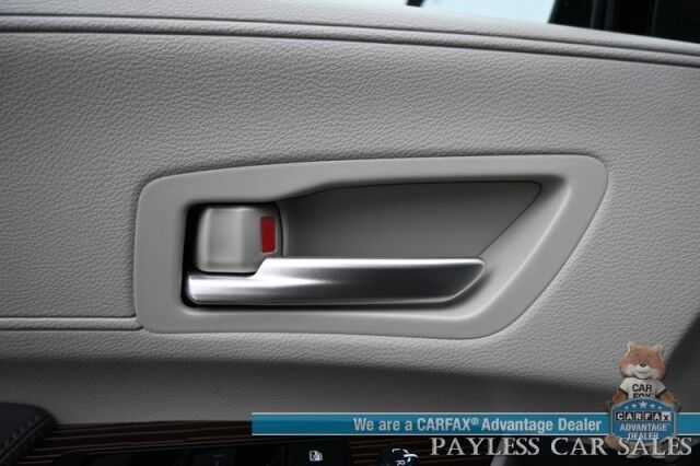 2023 Toyota Sienna XLE Hybrid / AWD / Power & Heated Leather Seats / Sunroof / Adaptive Cruise / Lane Depart & Blind Spot Alert / Apple CarPlay & Android Auto / Back Up Camera / Rear Captain Chairs / 3rd Row / 36 MPG / 1-Owner Wasilla AK