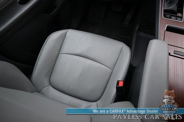 2023 Toyota Sienna XLE Hybrid / AWD / Power & Heated Leather Seats / Sunroof / Adaptive Cruise / Lane Depart & Blind Spot Alert / Apple CarPlay & Android Auto / Back Up Camera / Rear Captain Chairs / 3rd Row / 36 MPG / 1-Owner Anchorage AK